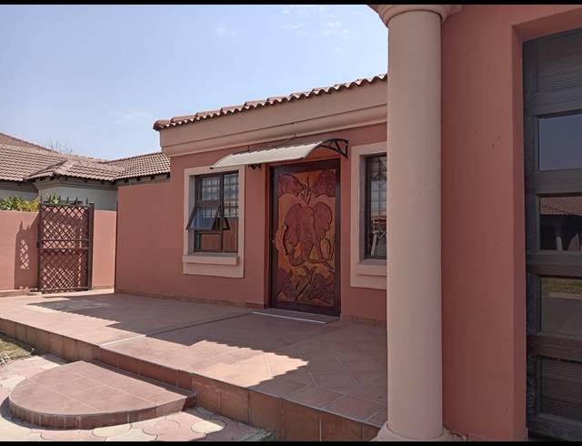 3 BEDROOM FREEHOLD FOR SALE IN BRAKPAN NORTH